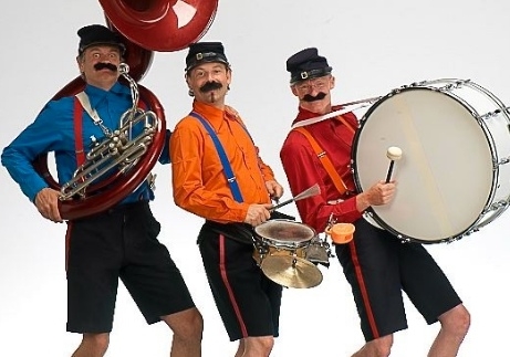 Muzikaal opvallend en vermakelijke act..