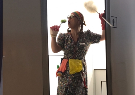 Ook te boeken als humoristische wc juf..