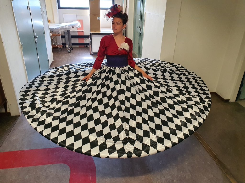 Met een lach en een knipoog