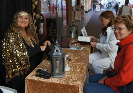 Waarzegster Karina...